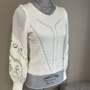 ANTHROPOLOGIE Elegant off White Sweater with embroidery lace knit Sleeves NWT